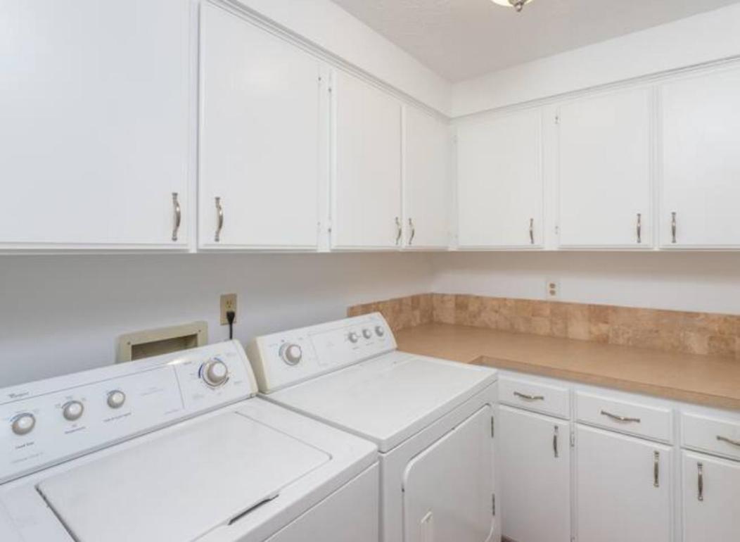 Experience Nirvana With Artwork Collections From Around The Globe Located In Lakewood Neighborhood In Se Boise Next To A Park, Minutes From Bown Crossing And The Boise River, 10 Minutes To Downtown, 4 Beds, Sleeps 8, Pets Welcome In Large Fenced In Y Екстериор снимка